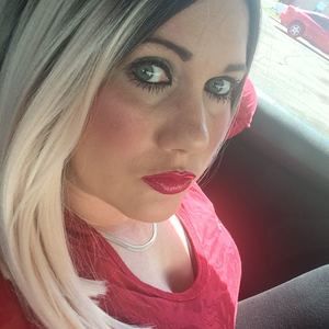 Meet your Posher, Tina l